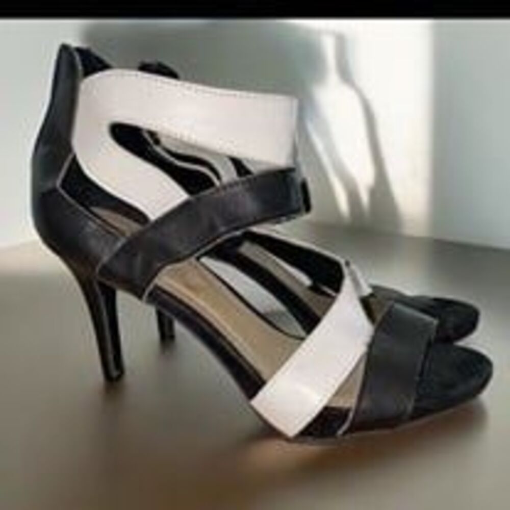 * Maurices size 7 leather strappy Black White Women's open toe 3.5” Libby Heels